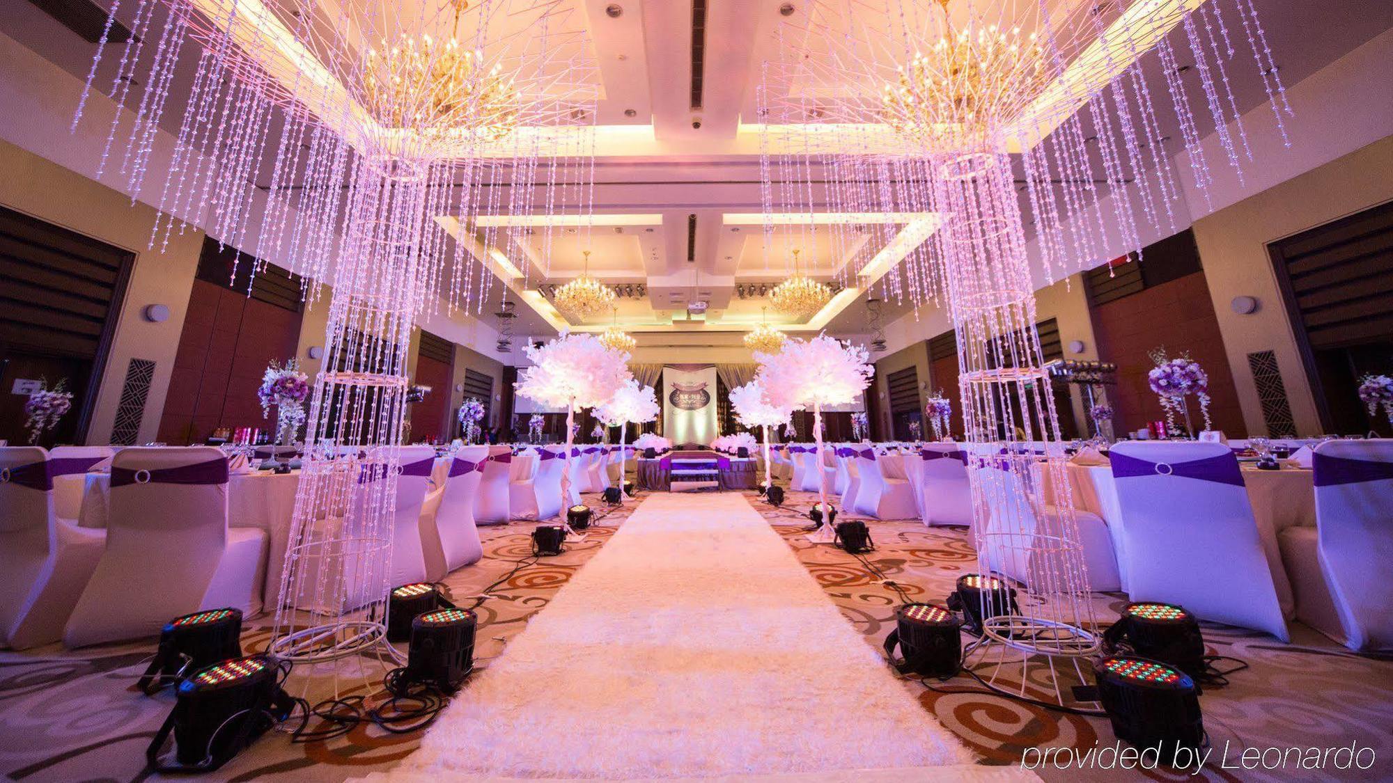 Holiday Inn Central Plaza 北京 エクステリア 写真